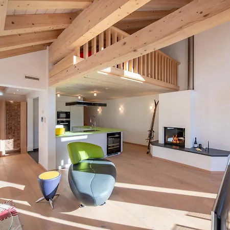 Belmont Penthouse Daire