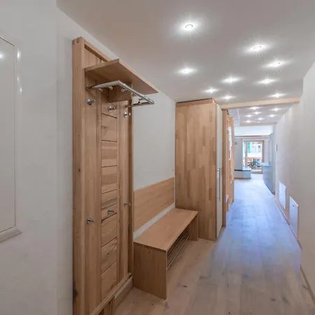 Belmont Penthouse Apartman *